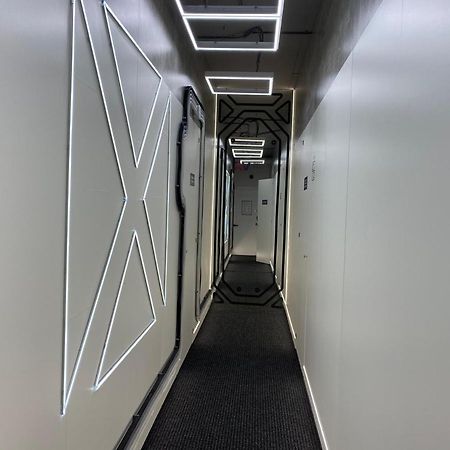 Av-1 Capsule Hotel Киев Экстерьер фото