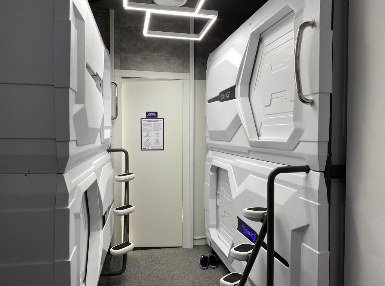 Av-1 Capsule Hotel Киев Экстерьер фото