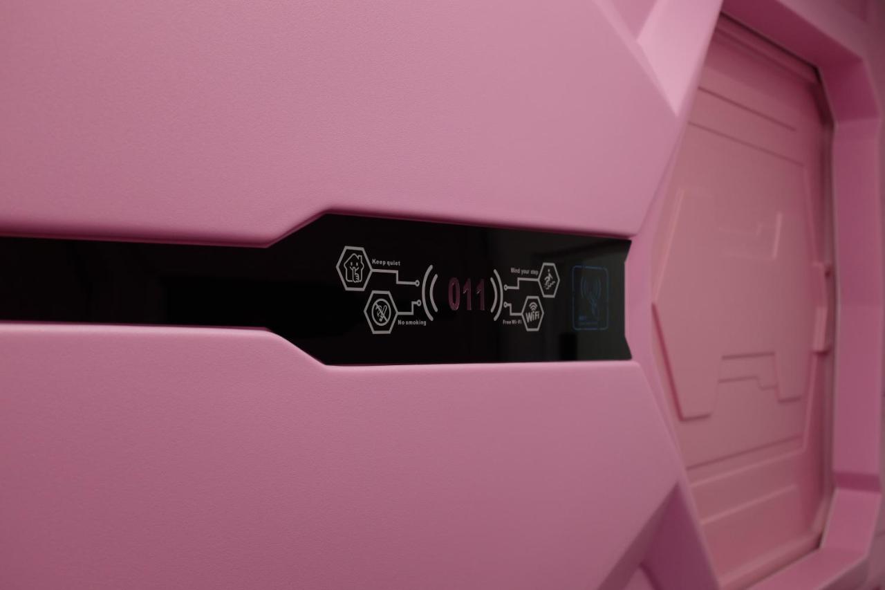 Av-1 Capsule Hotel Киев Экстерьер фото